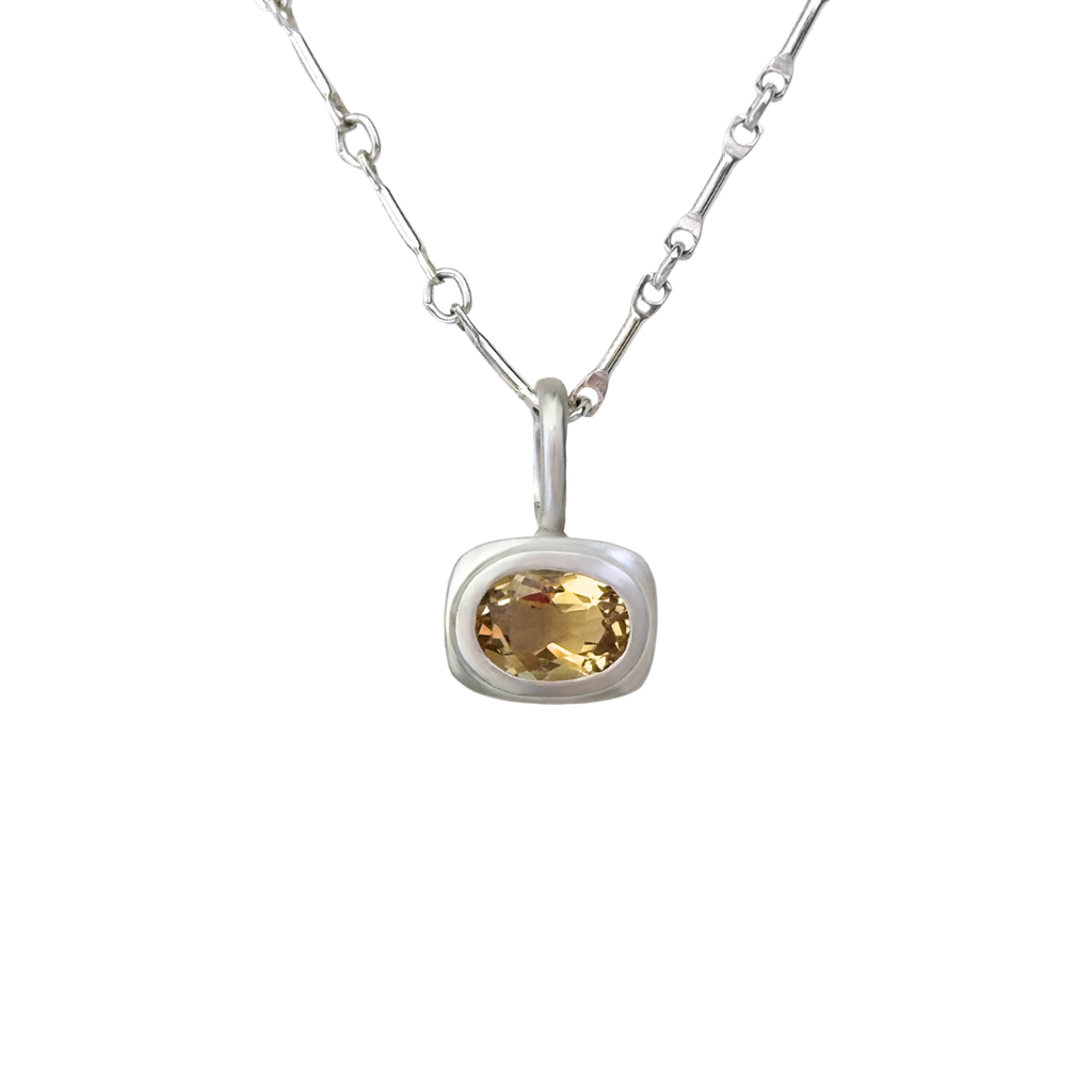 rhys charm | horizontal | silver