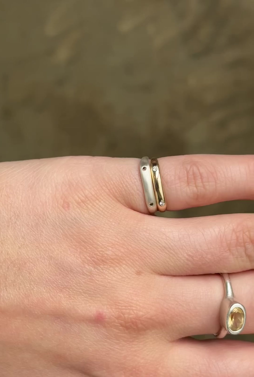 the pinky - silver